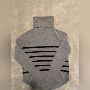French connection turtleneck sweater, grey and black size small